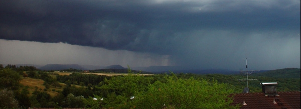 Regenwolken, Malene Thyssen, Lizenz: dts-news.de/cc-by