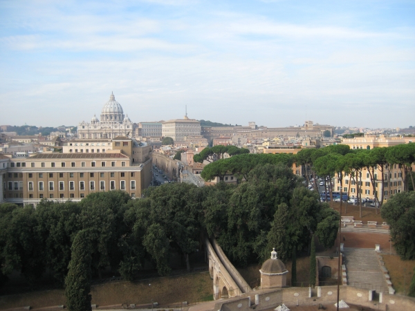 Blick über Vatikanstadt mit Petersdom, dts Nachrichtenagentur