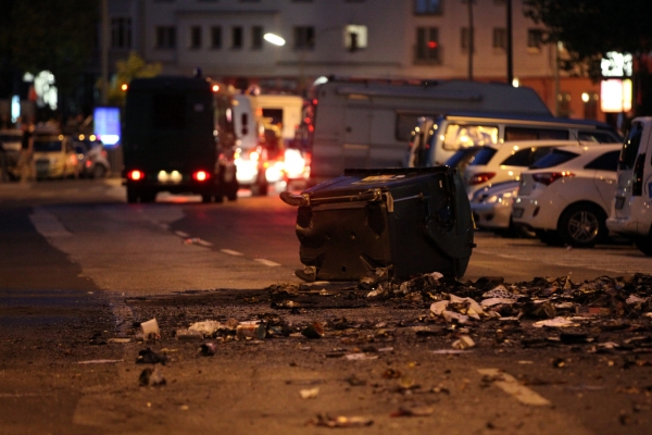 Abgebrannte Mülltonne bei Anti-G20-Protest in Hamburg , über dts Nachrichtenagentur