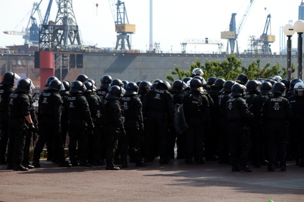 Polizei bei Anti-G20-Protest in Hamburg, über dts Nachrichtenagentur