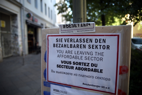 Plakat von Gentrifizierungsgegnern in Berlin, über dts Nachrichtenagentur