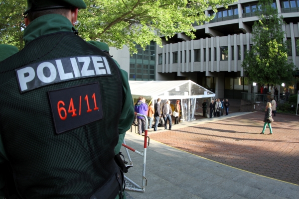 Polizist beim NSU-Prozess vor dem Strafjustizzentrum München, über dts Nachrichtenagentur