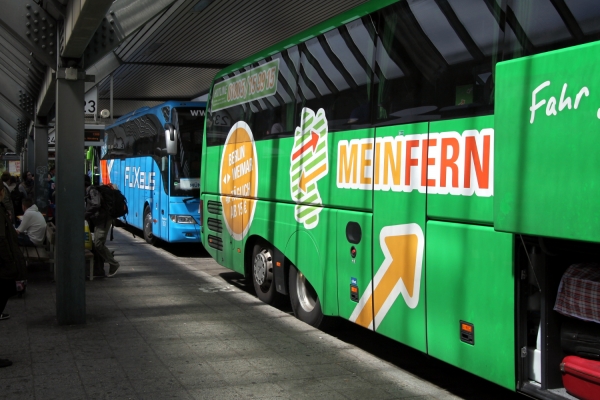 Fernbusse von Flixbus und MeinFernbus.de, über dts Nachrichtenagentur