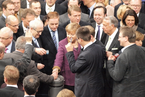 Bundestag entscheidet über Euro-Rettungsschirm, über dts Nachrichtenagentur