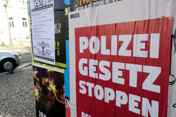 Plakat gegen Polizeigesetz in Leipzig-Connewitz, über dts Nachrichtenagentur