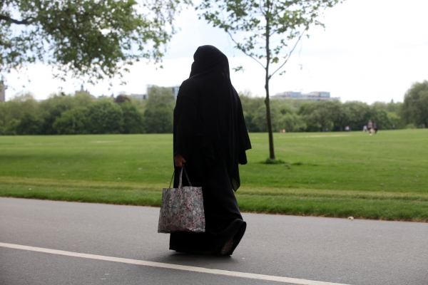 Foto: Frau mit Burka, über dts Nachrichtenagentur