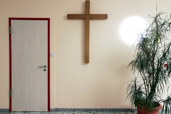 Foto: Kreuz in einem Krankenhaus, über dts Nachrichtenagentur