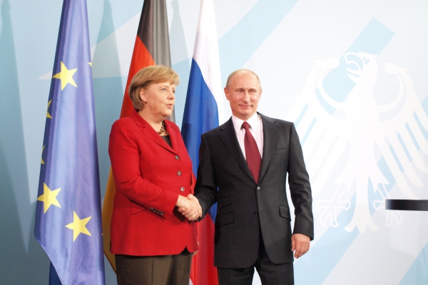 Foto: Angela Merkel und Wladimir Putin, über dts Nachrichtenagentur