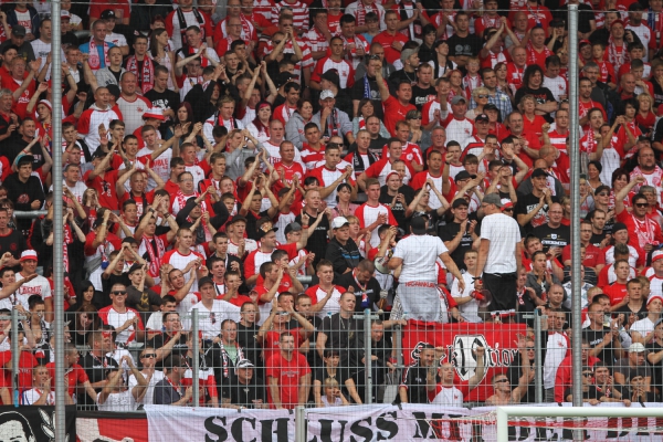 Foto: Fans im Fußballstadion, über dts Nachrichtenagentur