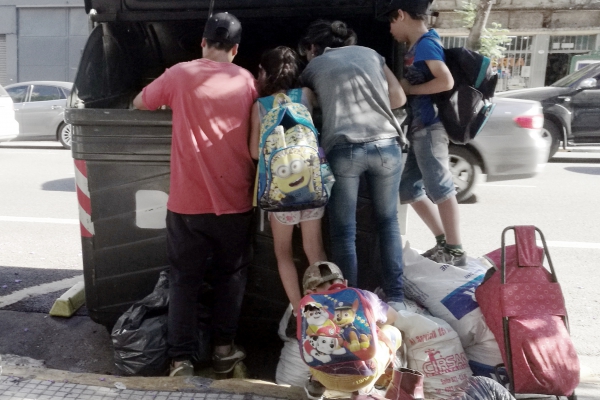 Argentinien: Eine arme Familie wühlt im Müll, über dts Nachrichtenagentur